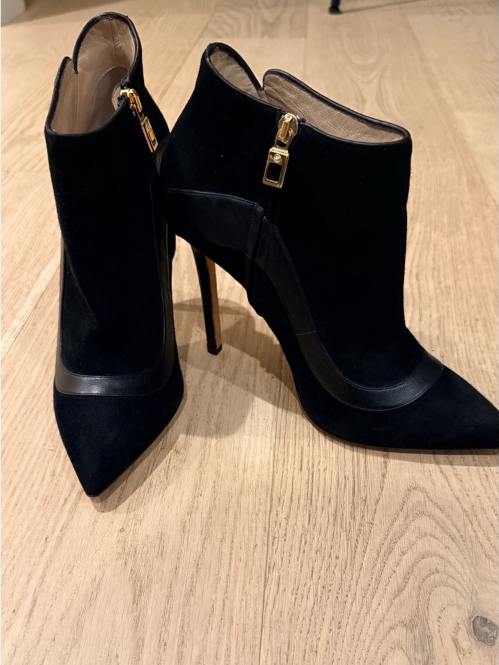 Elie Saab Black Suede Pointed Stiletto Ankle Boots with Gold Zipper